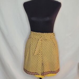 Max Studio Poly Crepe Elastic High Waisted Paperbag Shorts - Size L